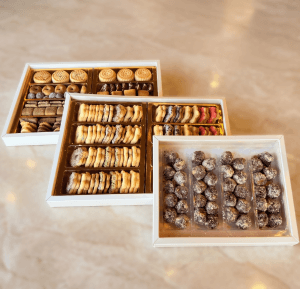 Package 4 <br> (1 Big Mix + 1 Sable +1 Dates Tahina) <br> المجموعة 4 <br> (1 مشكل كبير +1 سابيه+ 1 تمر طحينة)